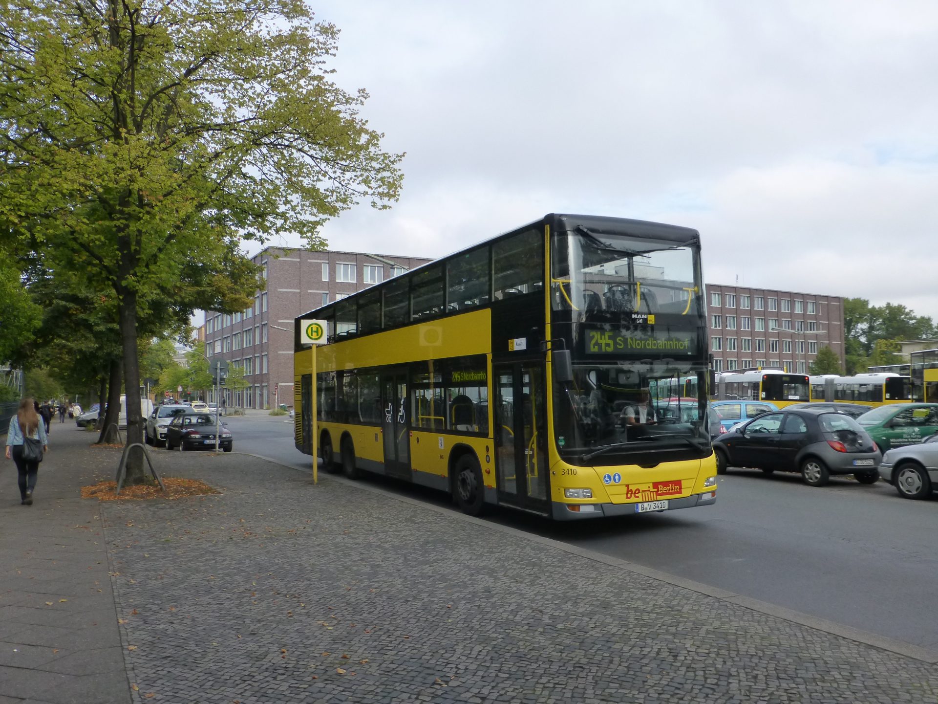 Bus 200 in Berln (Leif Jørgensen, CC-By-SA-4.0) Link zur Lizenz: https://creativecommons.org/licenses/by-sa/4.0/deed.en